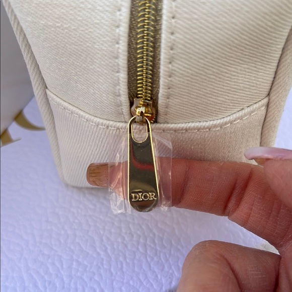 Dior White Gift Box Set - Picture 5 of 9